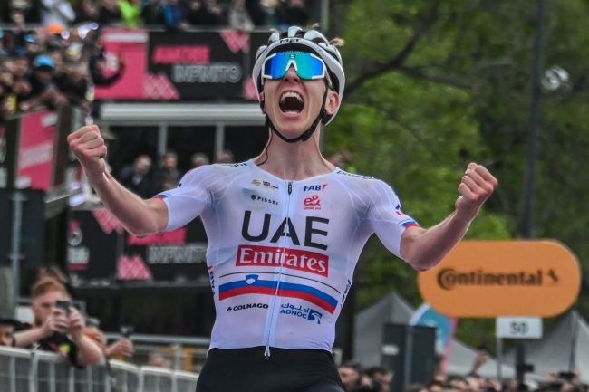 Tadej Pogačar wint opnieuw op Tour de France en verbetert zijn beste voorsprong ooit in deze fase van de race