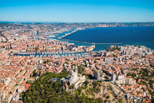 Extreemrechts daagt de linkse burgemeester van Marseille uit in een spannende verkiezingsrace