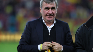 Gheorghe Hagi werd gekozen als nieuwe Roemeense hoofdcoach, als opvolger van Lucescu
