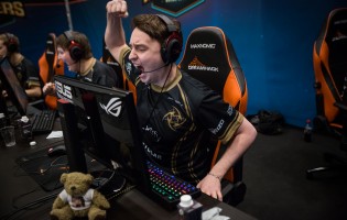 Underdogs prevail on final day of group stage at DreamHack
