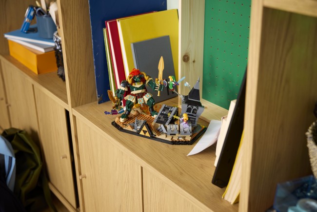 Link en Ganon botsen in Lego The Legend of Zelda: Ocarina of Time set