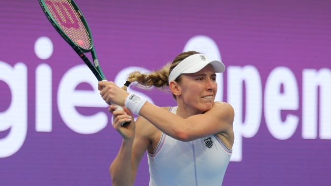 Alexandrova schakelt de nummer 1 van de wereld, Aryna Sabalenka, uit van de Canadian Open