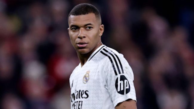 "Overdreven interpretatie": Mbappé en Carreras reageren op conflictgeruchten in de kleedkamer van Real Madrid