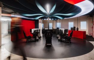 Het sim-racing esports-team van Porsche zal nu zijn hoofdkantoor hebben in Keulen