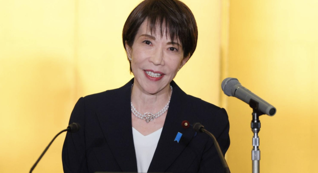 De Japanse premier roept mensen op om hoger gelegen terrein te zoeken na aardbeving voor de kust van het land