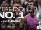 Carlos Alcaraz behaalt de nummer 1-titel van de wereld in 2025 en kwalificeert zich voor de halve finales